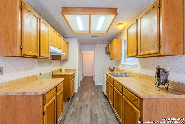 Listing photo id 10 for 7106 Mountain Grv