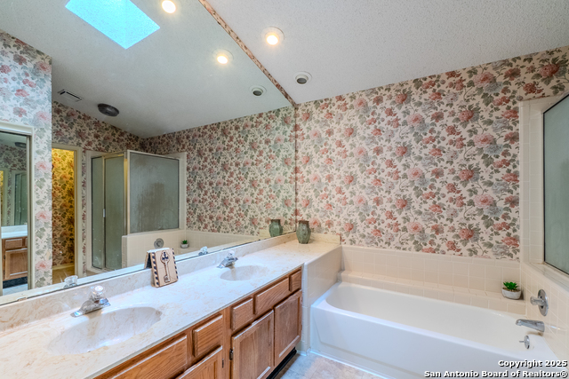 Listing photo id 13 for 7106 Mountain Grv