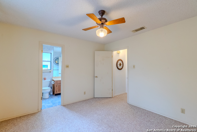 Listing photo id 15 for 7106 Mountain Grv