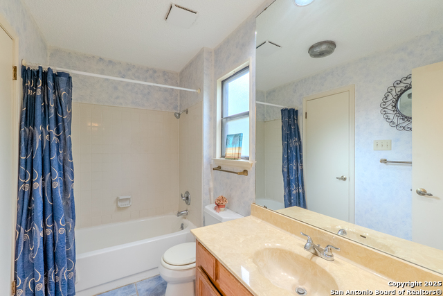 Listing photo id 17 for 7106 Mountain Grv