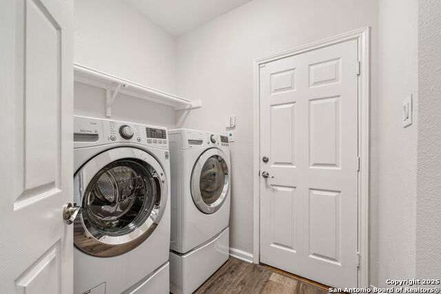 Listing photo id 13 for 8826 Brae Ridge