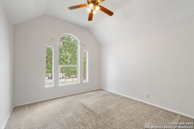 Listing photo id 20 for 8826 Brae Ridge