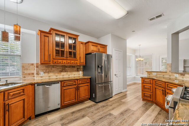 Listing photo id 2 for 8826 Brae Ridge