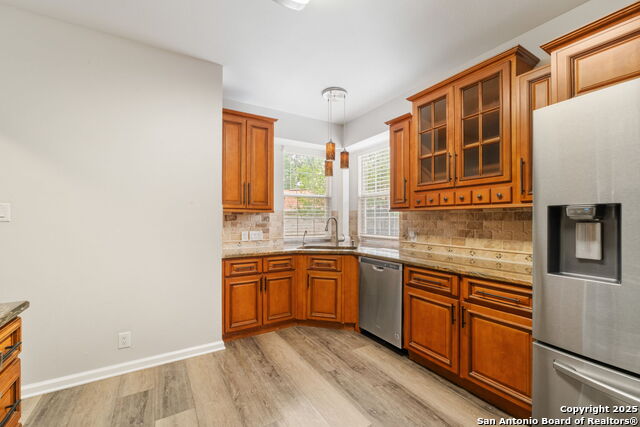 Listing photo id 4 for 8826 Brae Ridge