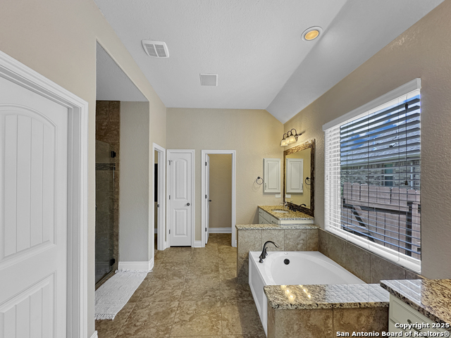 Listing photo id 21 for 106 Alder Woods