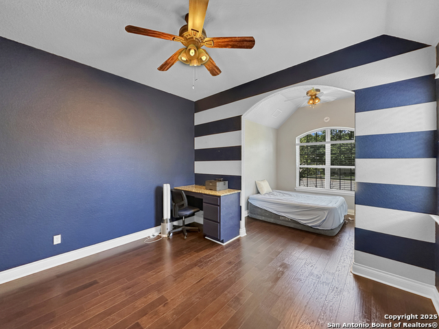 Listing photo id 26 for 106 Alder Woods