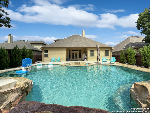 Listing photo id 1 for 106 Alder Woods