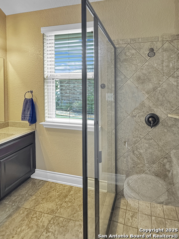 Listing photo id 31 for 106 Alder Woods