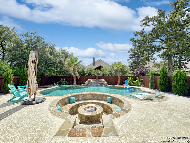 Listing photo id 46 for 106 Alder Woods