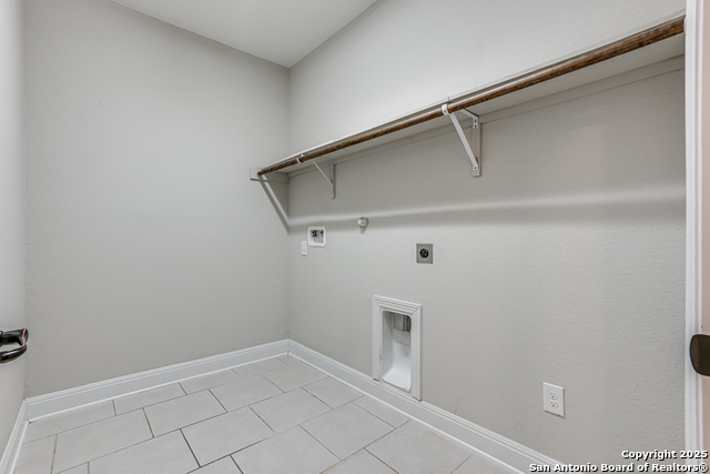 Listing photo id 41 for 2714 Trailmont Dr