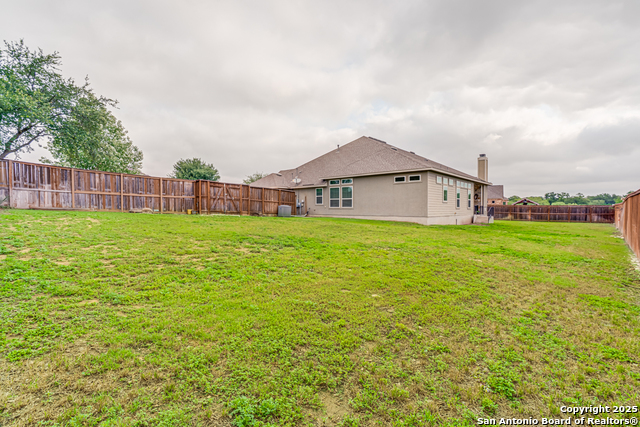 Listing photo id 47 for 2714 Trailmont Dr