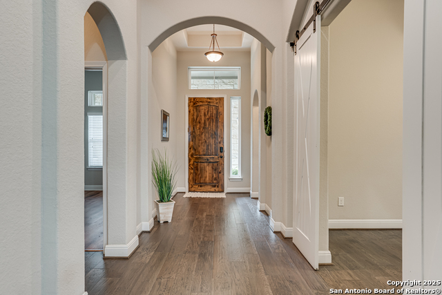 Listing photo id 6 for 2714 Trailmont Dr