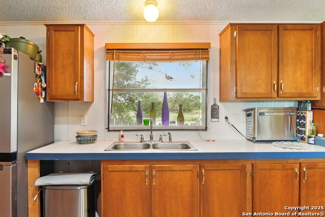 Listing photo id 11 for 341 Cr 341 E