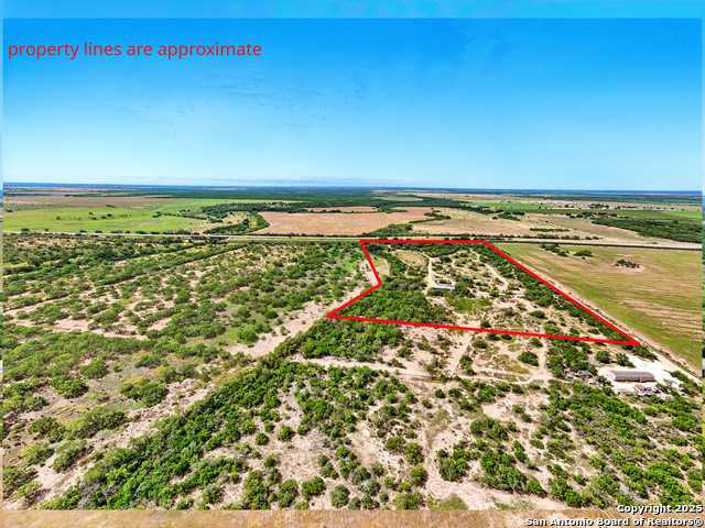 Listing photo id 32 for 341 Cr 341 E