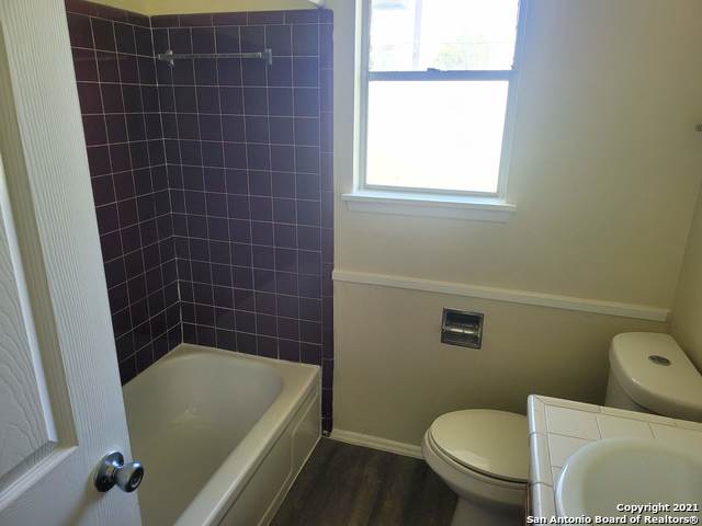 Image 16 of 24 For 4731 Belinda Lee St