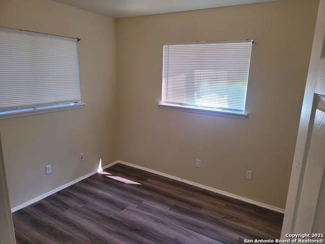 Image 17 of 24 For 4731 Belinda Lee St
