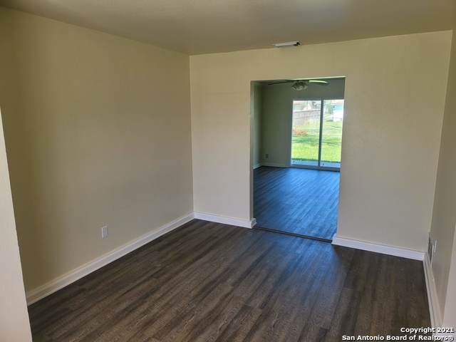 Image 6 of 24 For 4731 Belinda Lee St