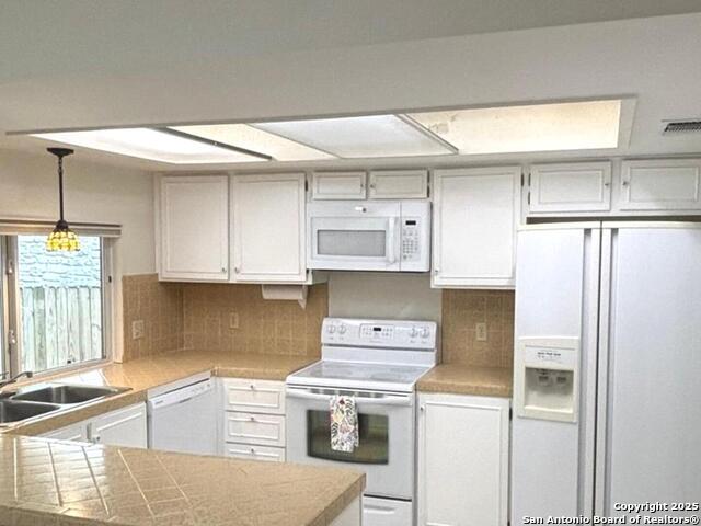 Listing photo id 10 for 8526 Timberwilde