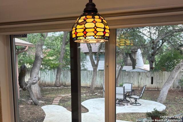 Listing photo id 12 for 8526 Timberwilde