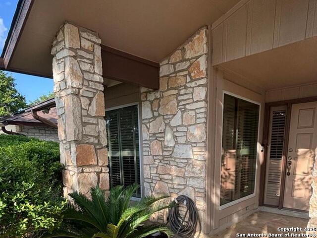 Listing photo id 2 for 8526 Timberwilde
