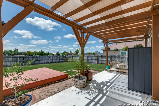 Listing photo id 20 for 8318 Pioneer Field