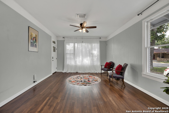 Listing photo id 10 for 8 Herry