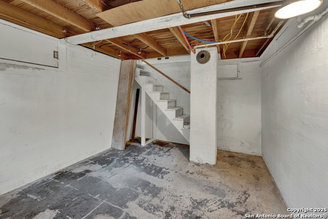 Listing photo id 20 for 8 Herry