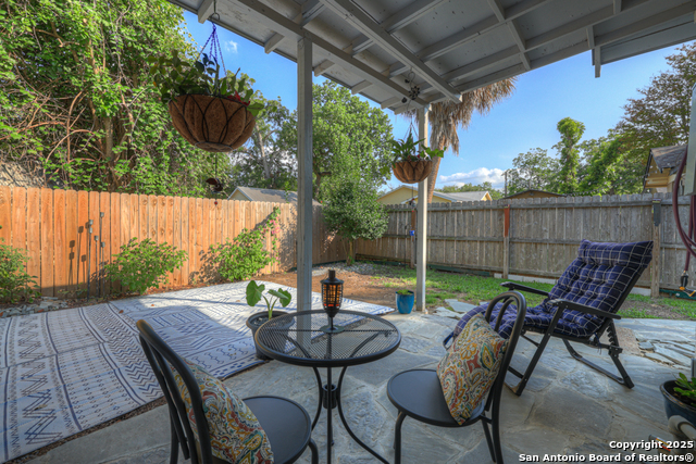 Listing photo id 21 for 8 Herry
