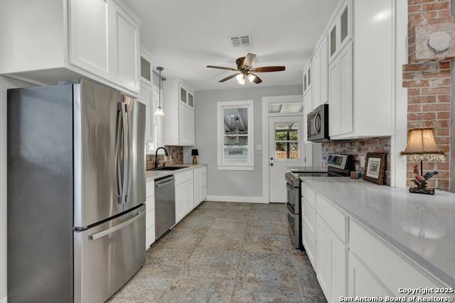 Listing photo id 6 for 8 Herry