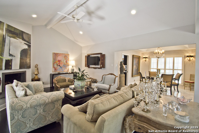 Listing photo id 9 for 8 Kensington Ct