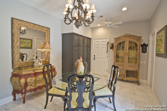 Listing photo id 21 for 8 Kensington Ct