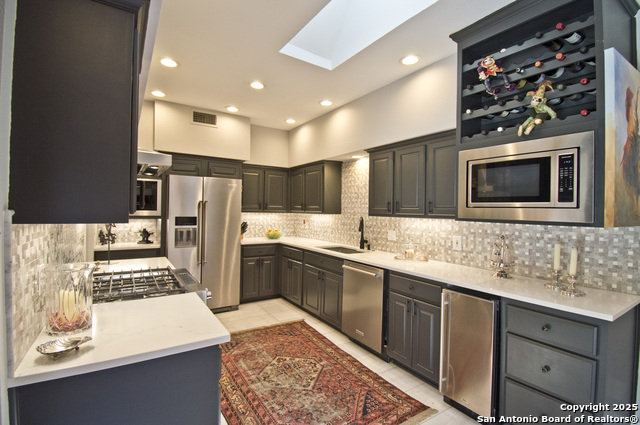 Listing photo id 23 for 8 Kensington Ct