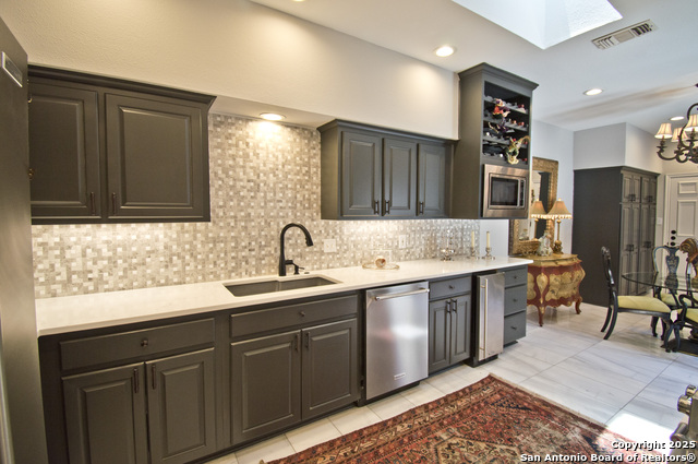 Listing photo id 24 for 8 Kensington Ct