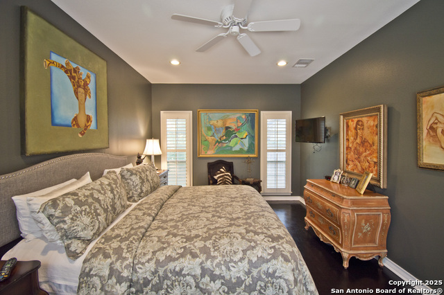 Listing photo id 28 for 8 Kensington Ct