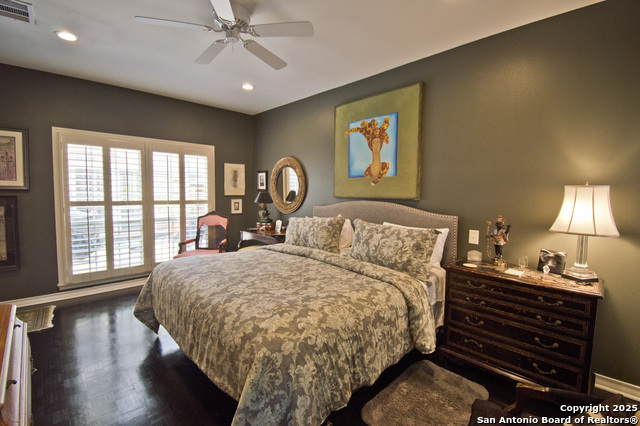 Listing photo id 29 for 8 Kensington Ct