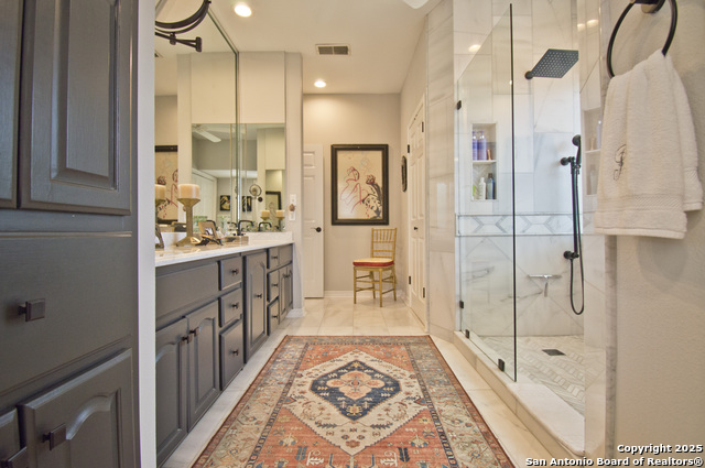 Listing photo id 35 for 8 Kensington Ct