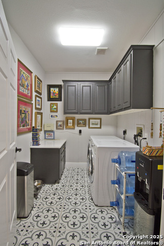 Listing photo id 44 for 8 Kensington Ct