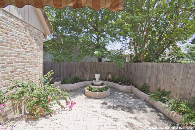 Listing photo id 50 for 8 Kensington Ct