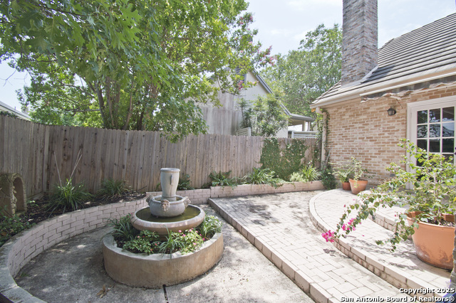 Listing photo id 51 for 8 Kensington Ct