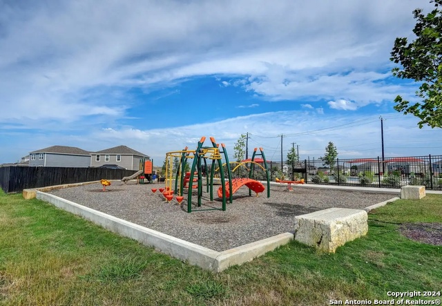 Listing photo id 10 for 5607 Finch Canyon