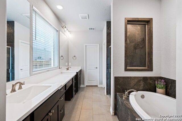 Listing photo id 22 for 9706 Kremmen
