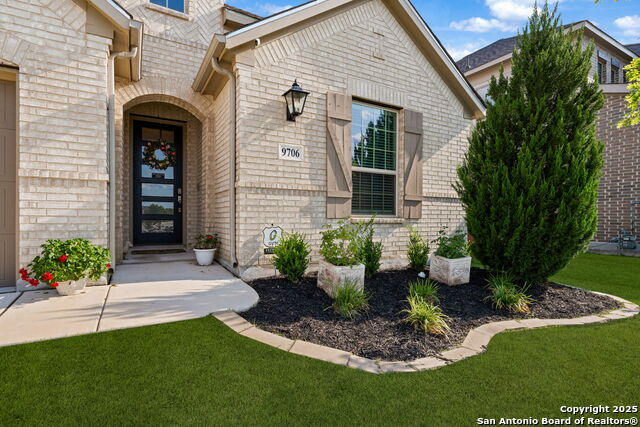 Listing photo id 1 for 9706 Kremmen
