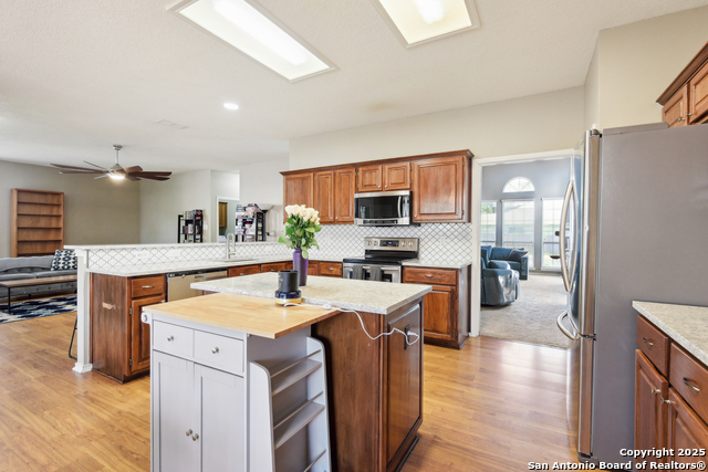 Image 10 of 46 For 11823 Stanton