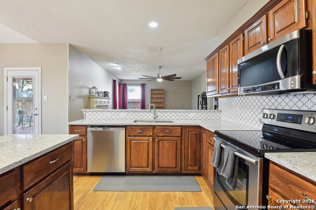 Image 11 of 46 For 11823 Stanton