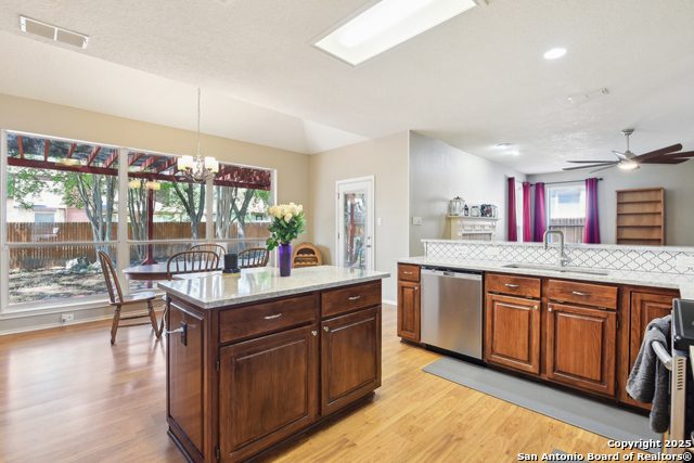 Image 13 of 46 For 11823 Stanton
