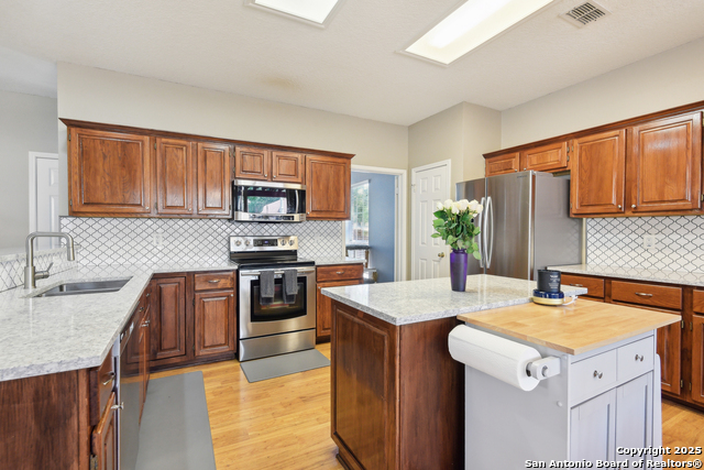 Image 9 of 46 For 11823 Stanton