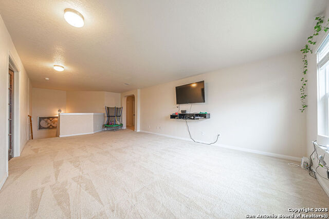 Listing photo id 26 for 137 Springtree Shadow