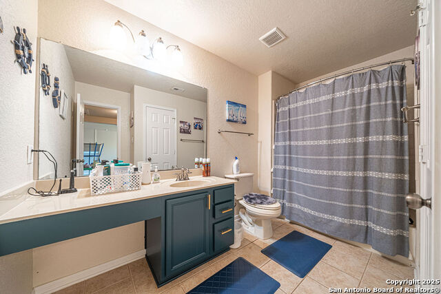 Listing photo id 31 for 137 Springtree Shadow