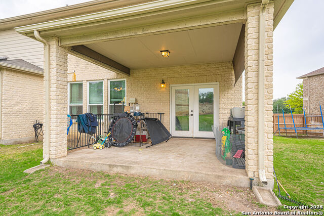 Listing photo id 35 for 137 Springtree Shadow