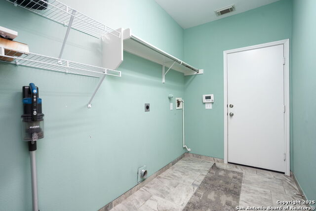 Listing photo id 12 for 20926 Encino Pebble